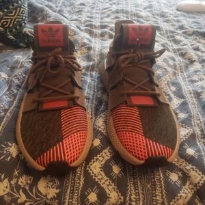 Adidas Tennis Shoe